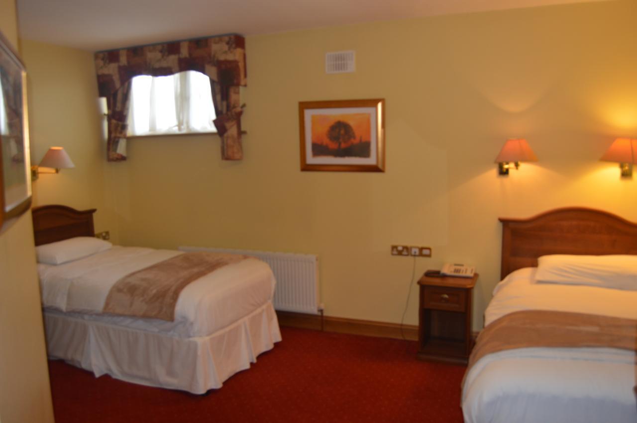 The Anglers Rest Hotel Headford Eksteriør billede