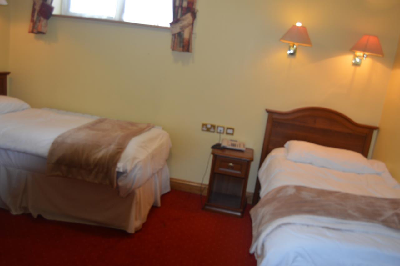 The Anglers Rest Hotel Headford Eksteriør billede